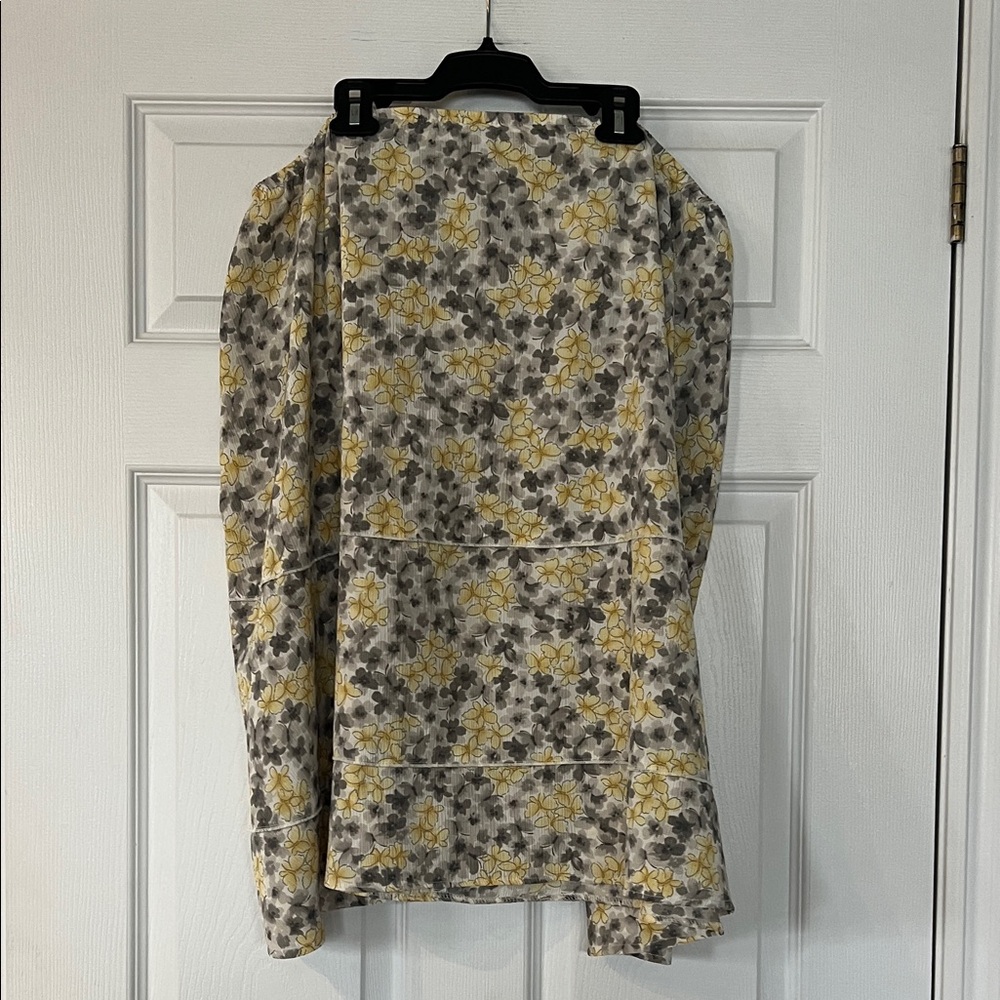 🌷6/$20🌷 Alfred Dunner Yellow and Gray Floral High-Low Skirt - Picture 5 of 5